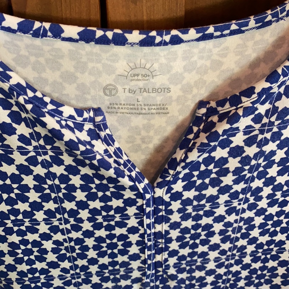 T By Talbots UPF 50+ Rayon Spandex Tunic - Picture 2 of 6